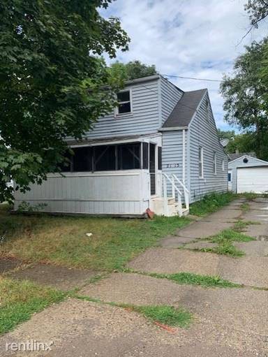 Main picture of 2139 Savoy Ave