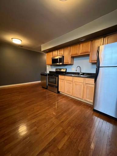 Main picture of 368 E 58th St
