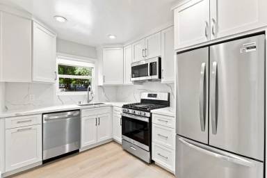 Main picture of 20430 Saratoga Los Gatos Rd