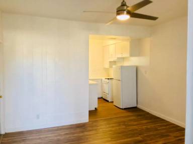 Main picture of 365 S Rodeo Dr