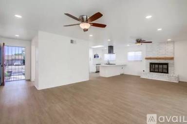 Main picture of 237 Palm Ave