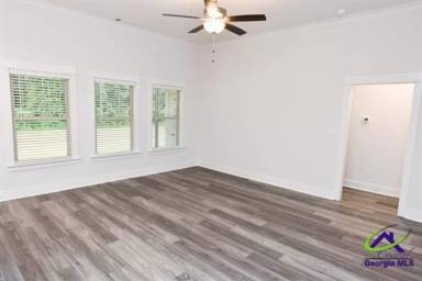 Main picture of 209 Willowbrook Ln
