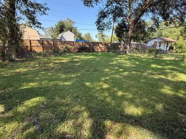 Main picture of 2450 N Lynwood Dr