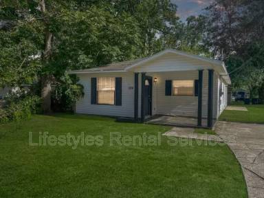Main picture of 1746 W 43rd St