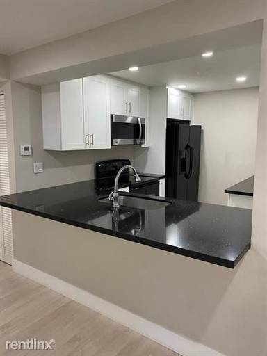 Main picture of 1001 NW 45th St