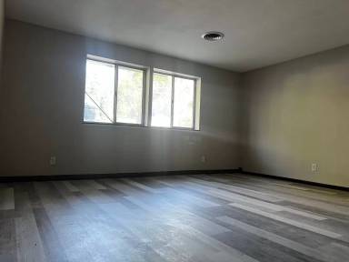 Main picture of 1616 W 42nd St