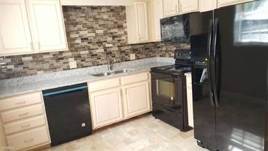 Main picture of 92 Beacon St