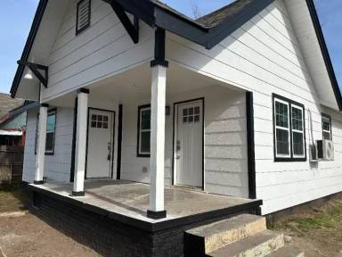 Main picture of 823 N Birmingham Ave
