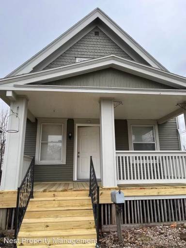 Main picture of 615 16th St SE