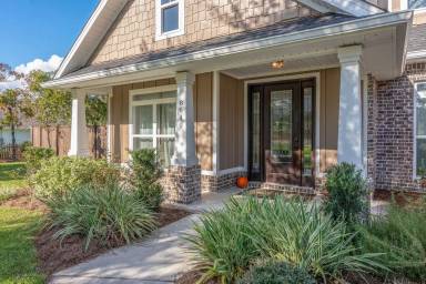 Main picture of 8640 Sand Pine Dr