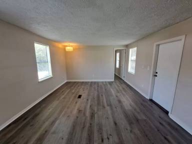 Main picture of 2821 Hillcrest Ave