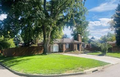Main picture of 1760 Magnolia St