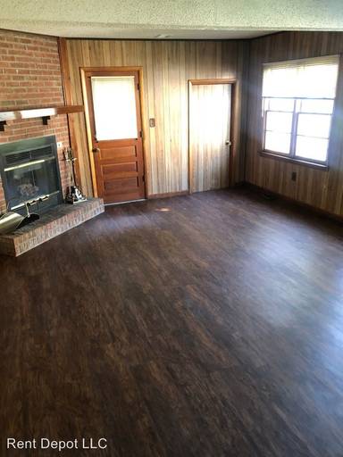 Main picture of 2315 Frisse Ave