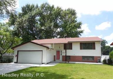 Main picture of 3206 Jackson St