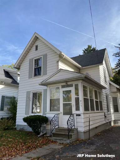 Main picture of 411 Seymour Ave