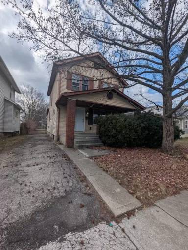 Main picture of 523 Townsend Ave