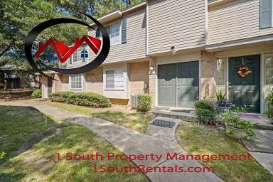 Main picture of Stonegate Condo