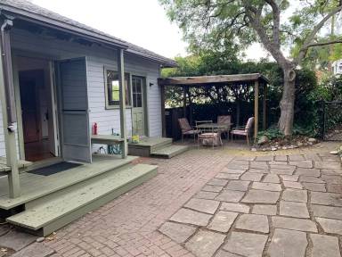 Main picture of 870 Clark Rd