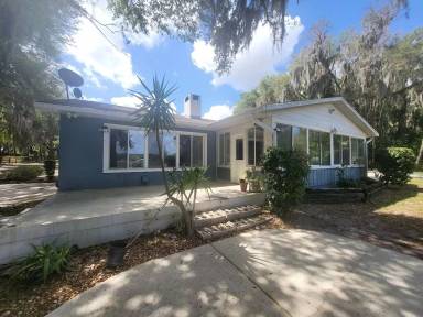 Main picture of 10325 SE 144th Pl