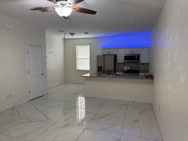Main picture of 2 W Orange St