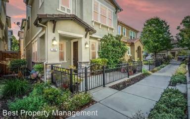 Main picture of 762 King Palm Ln