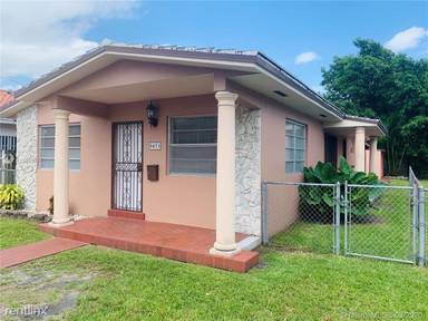 Main picture of 5873 SW 3rd St