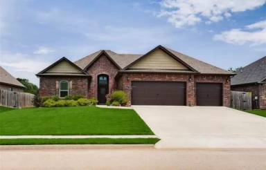 Main picture of 401 Pebble Beach Dr