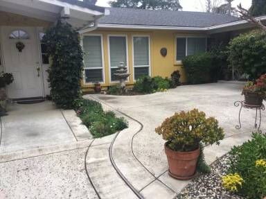 Main picture of 815 Mace Blvd