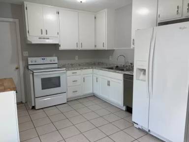 Main picture of 2913 Riddle Ct