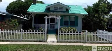 Main picture of 537 E Fee Ave