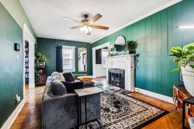 Main picture of 102 Pear Ave