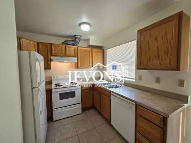Main picture of 309 N Naches Ave