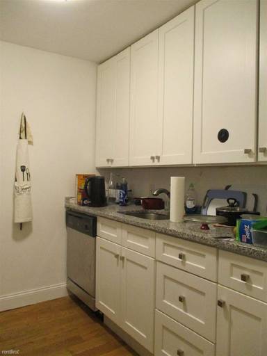 Main picture of 780 Columbus Ave
