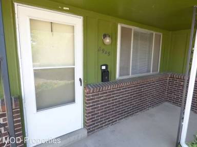 Main picture of 8948 Circle Dr