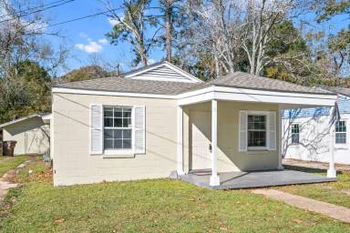 Main picture of 554 Mohawk St