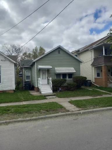 Main picture of 641 Western Ave