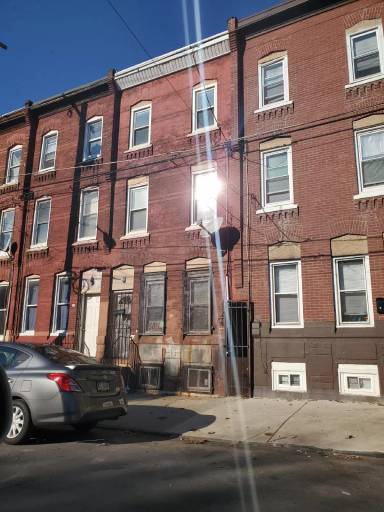 Main picture of 931 W York St