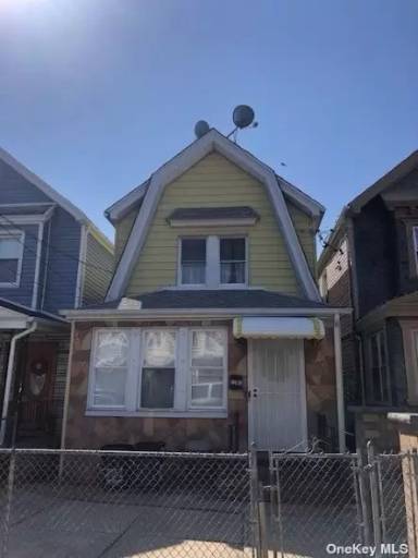 Main picture of 10440 92nd Ave