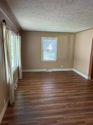 Main picture of 600 Dadson Dr