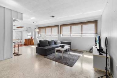 Main picture of 1820 Northeast 2nd Street - 1