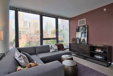Main picture of 173 W Superior