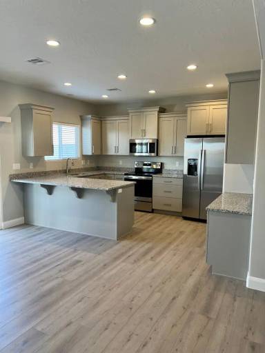 Main picture of 1040 E St