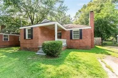 Main picture of 204 Bradley Dr