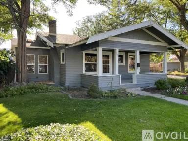 Main picture of 161 8th Ave N