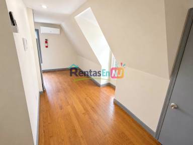Main picture of 99 Alexander St Newark, NJ 07106