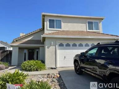 Main picture of 892 Deerfield Pl