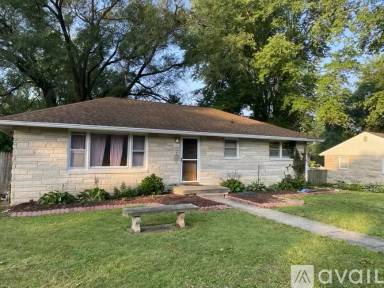 Main picture of 655 W Ladd Ave