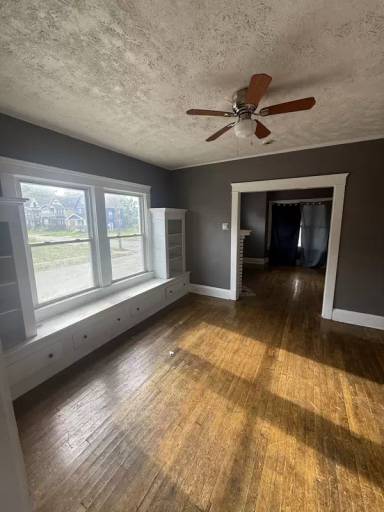 Main picture of 12602 Locke Ave