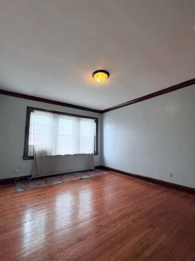 Main picture of 1511 W 87th St