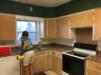 Main picture of 905 W South St